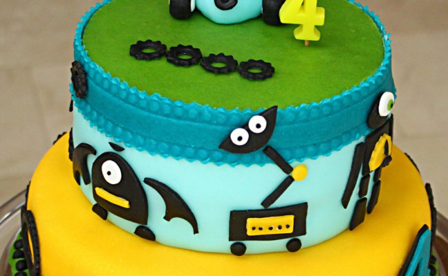 Robot cake front